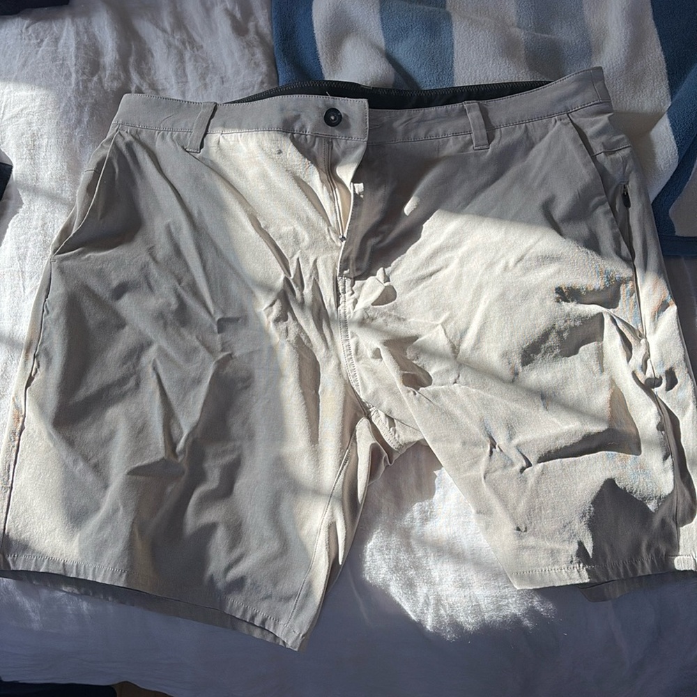 Vuori Aim Shorts